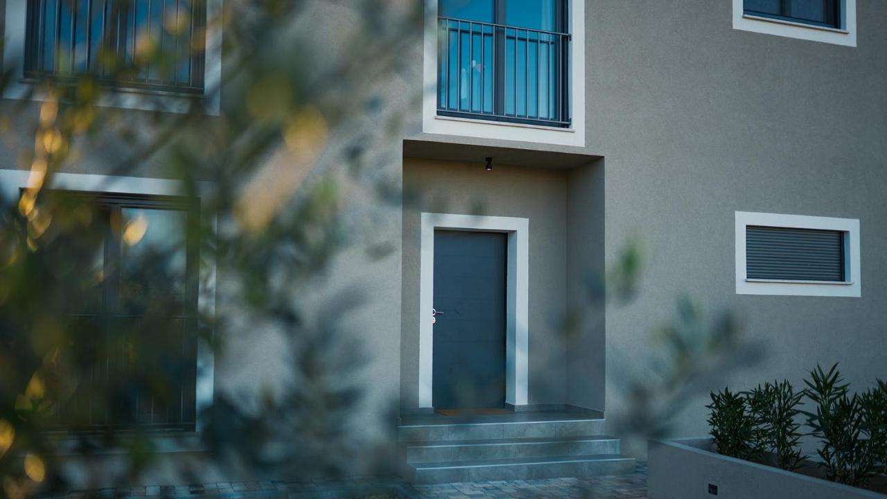 Villa & Jardin - Luxury Villa With Swimming Pool Vrh  Εξωτερικό φωτογραφία